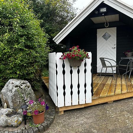Stunning Romantic Cabin Close To Baltic See Idestrup Eksteriør billede